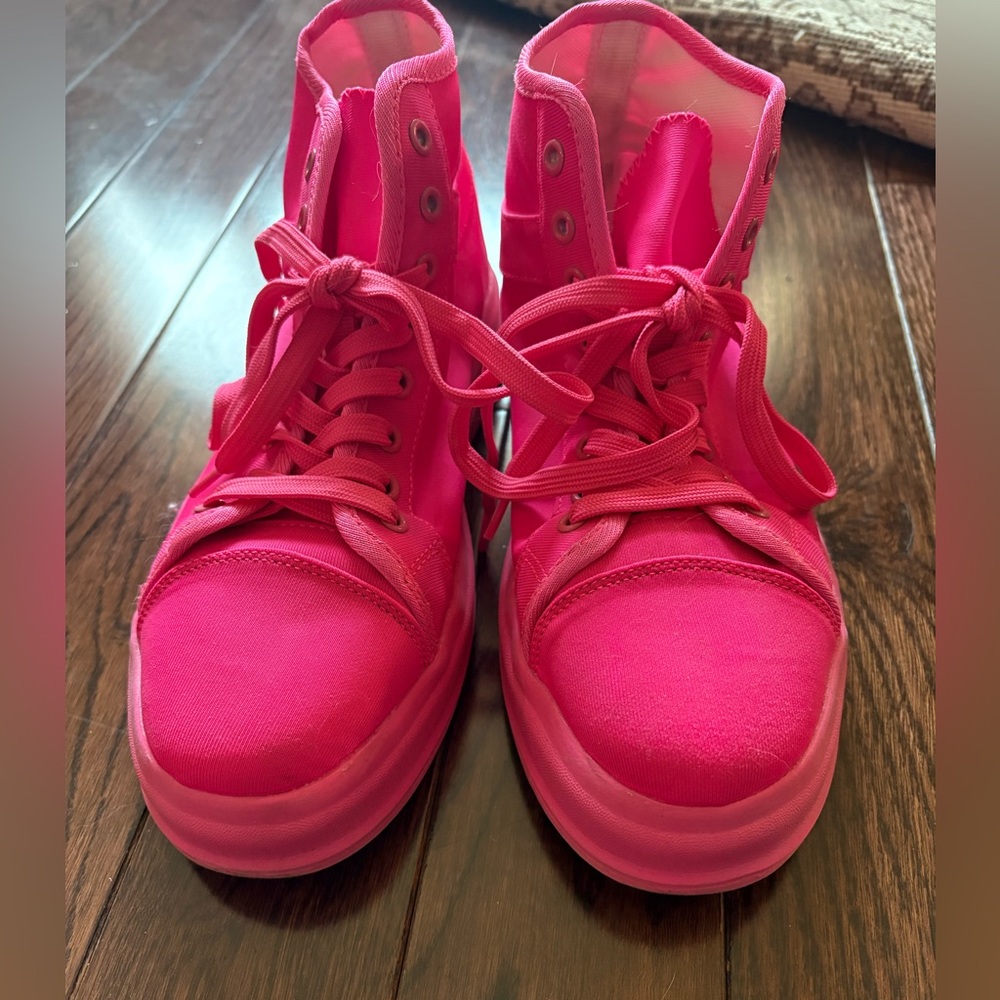 SHEIN Women’s Pink High Top Sneakers Size 8.5 Casual Shoes Gently Worn